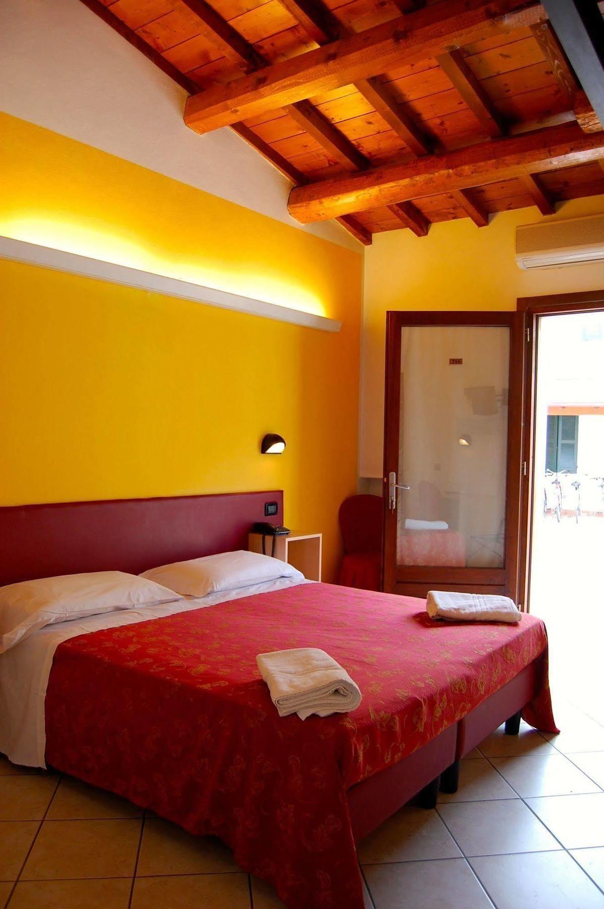 Abbazia Bed & Breakfast Mantua Buitenkant foto